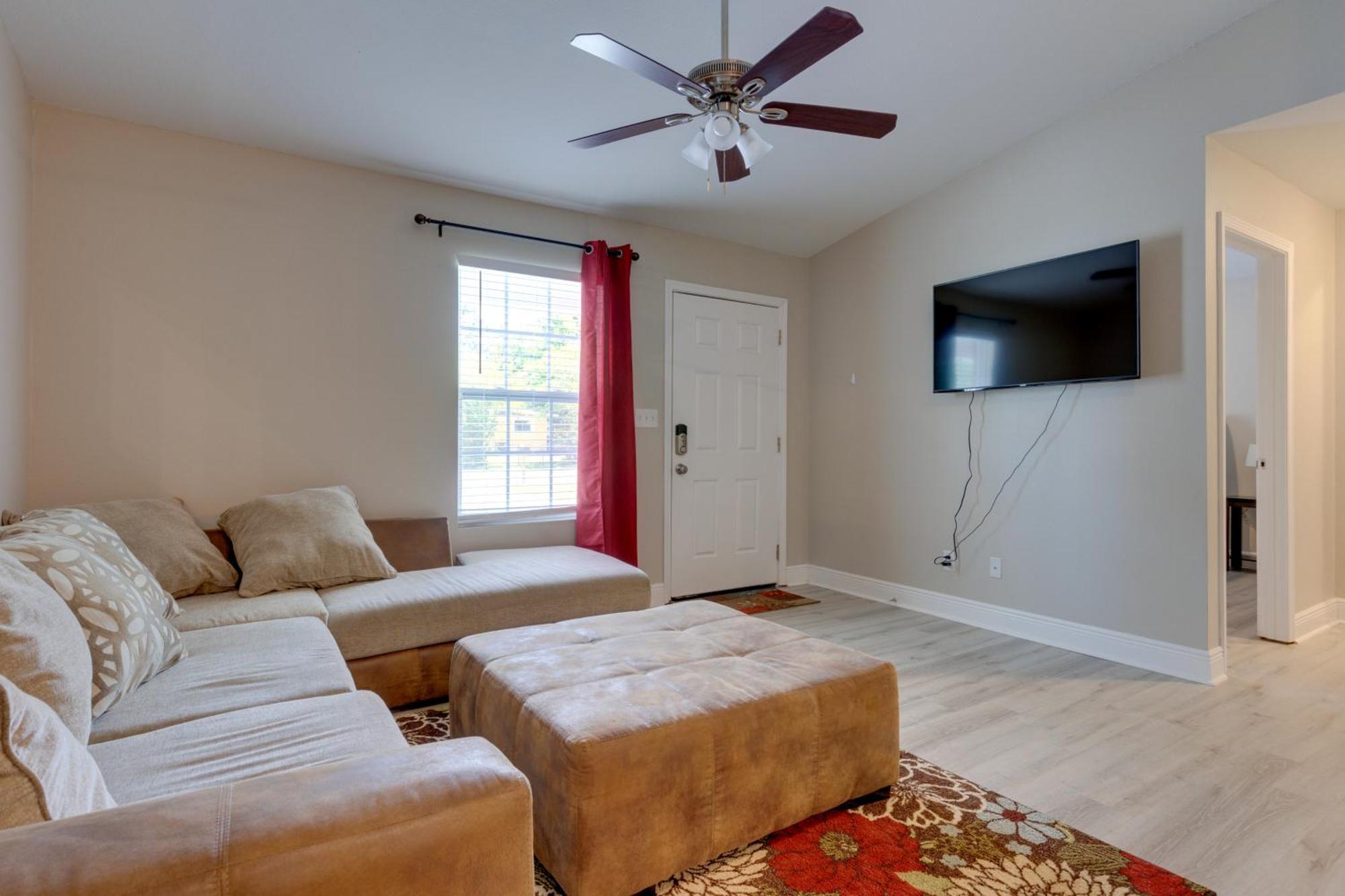 Dog-Friendly Pensacola Duplex About 7 Mi To Downtown Apartment Exterior photo