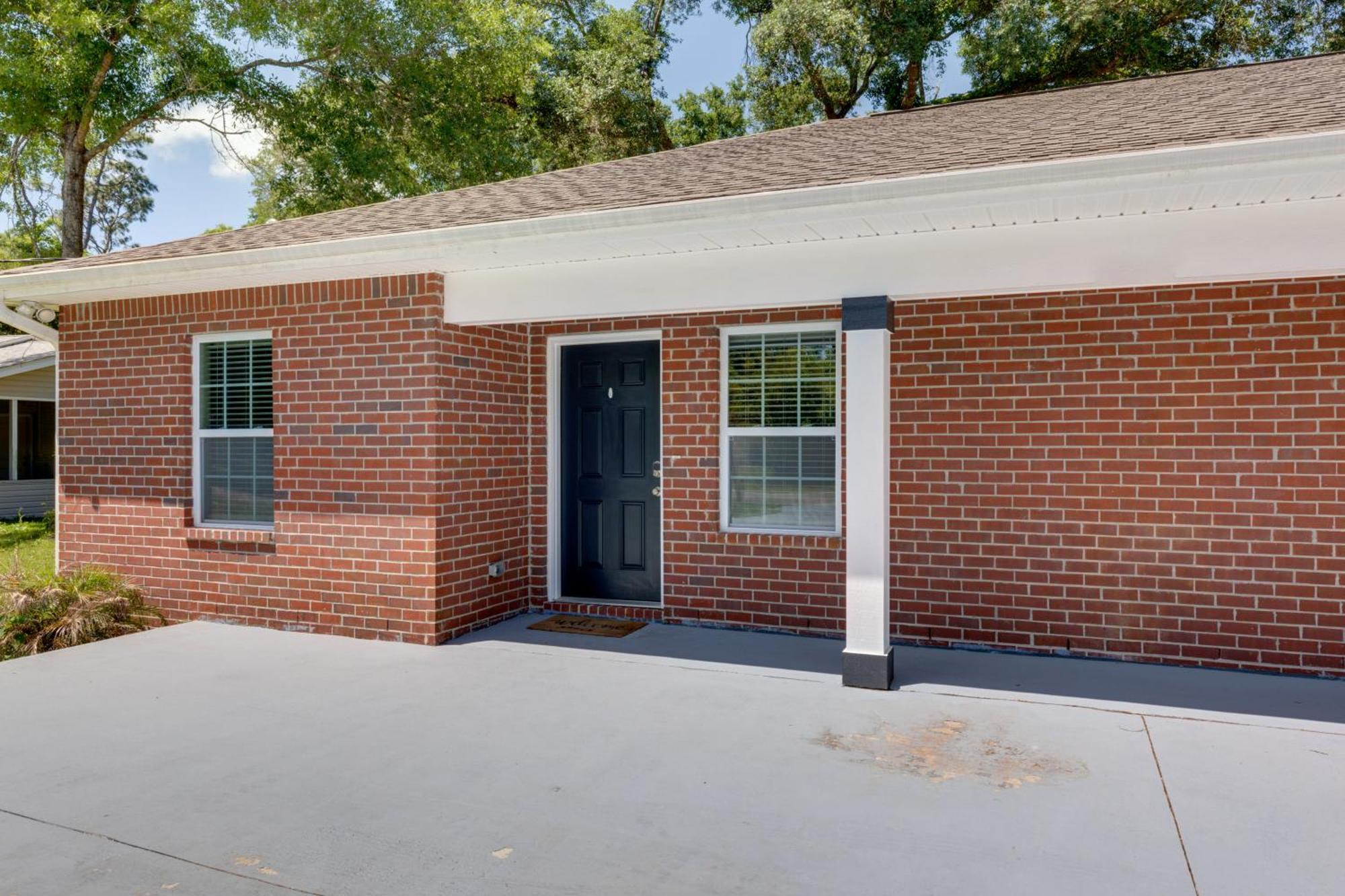 Dog-Friendly Pensacola Duplex About 7 Mi To Downtown Apartment Exterior photo