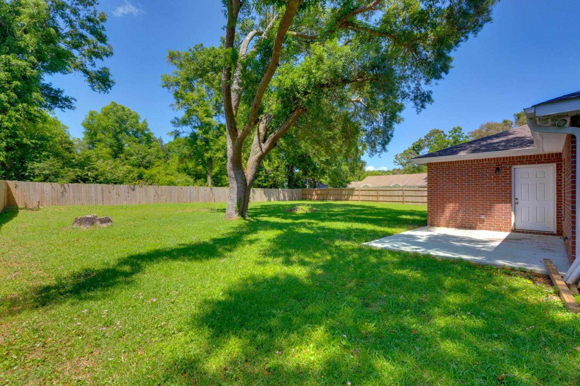 Dog-Friendly Pensacola Duplex About 7 Mi To Downtown Apartment Exterior photo